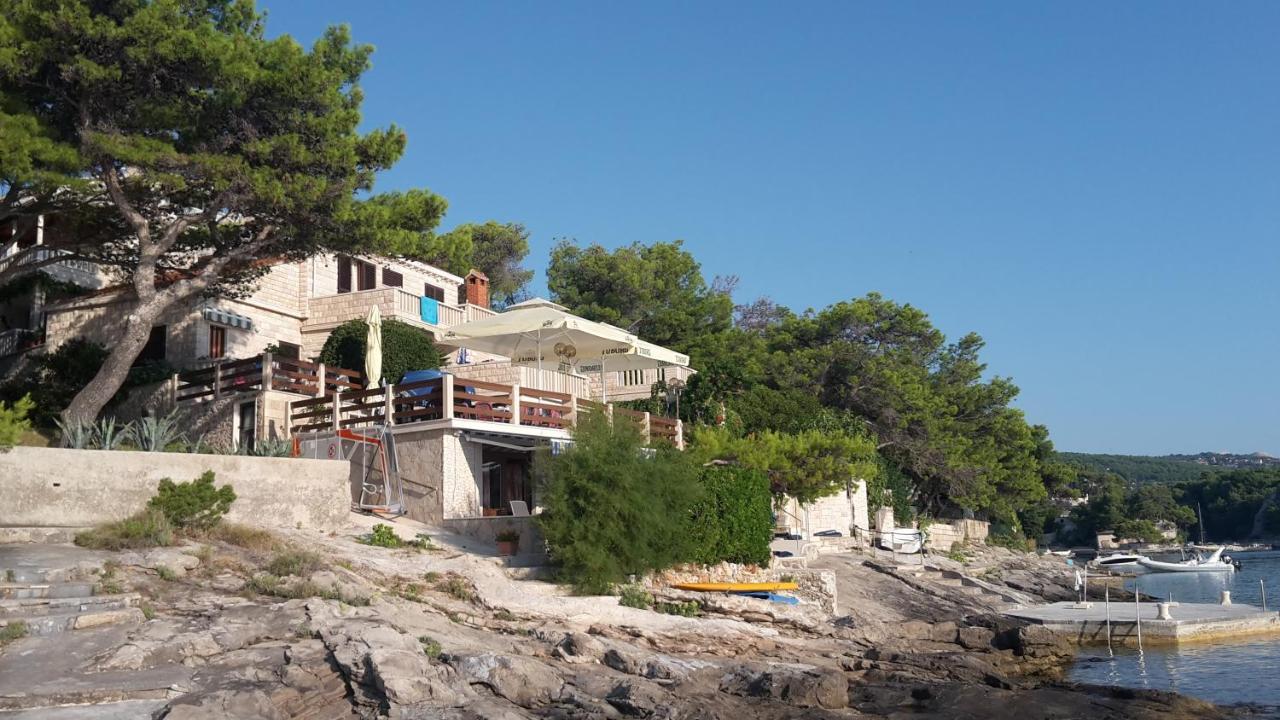 Beachfront House Pope B&B Selca  Eksteriør bilde