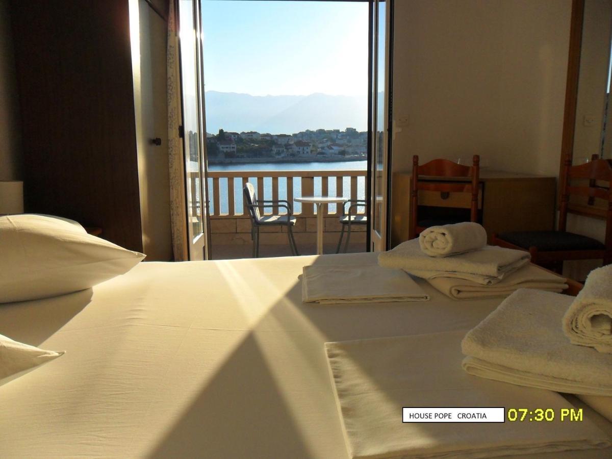 Beachfront House Pope B&B Selca  Eksteriør bilde